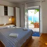 公寓 Beachfront Stanici 奥米什