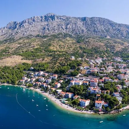 Beachfront Stanici Omis