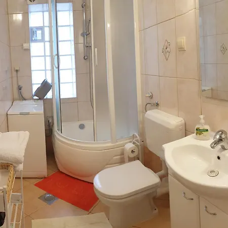 Beachfront Stanici Apartment Omis