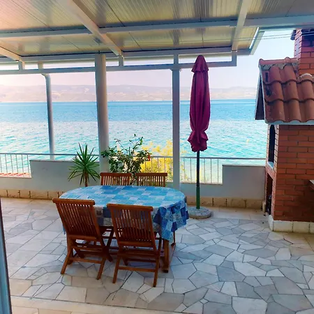 Beachfront Stanici Apartmán